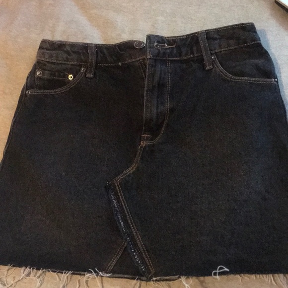 Forever 21 black denim skirt - Picture 1 of 2